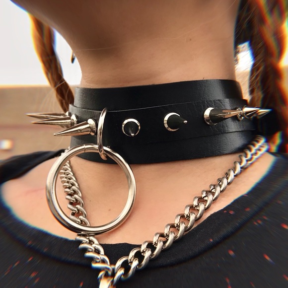 DAMNATION Spike Vegan Leather Choker - Picture 4 of 6